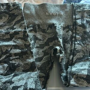 Nvgtn nwot size Small